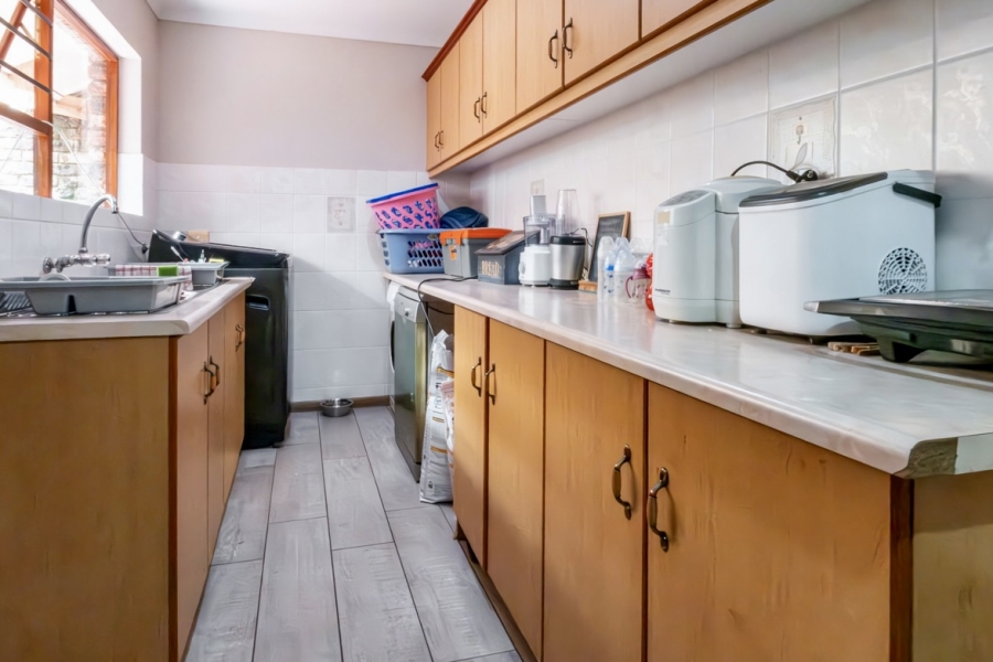 5 Bedroom Property for Sale in Fernridge Western Cape